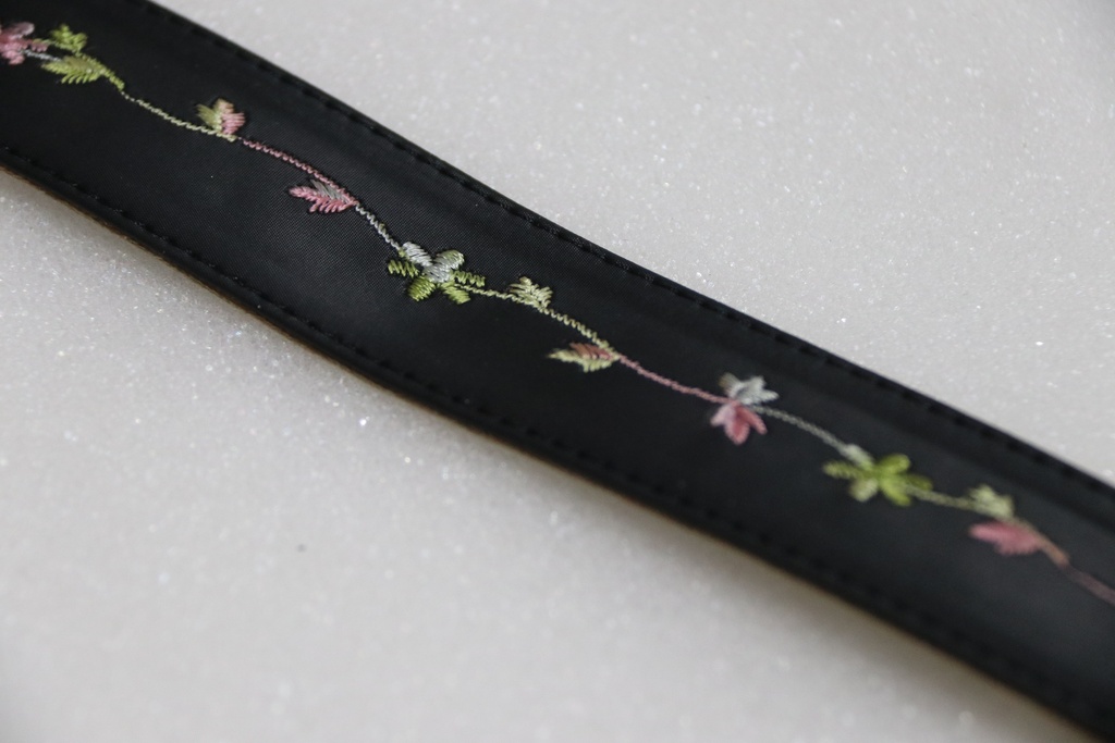 Correa PU Negra Diseño