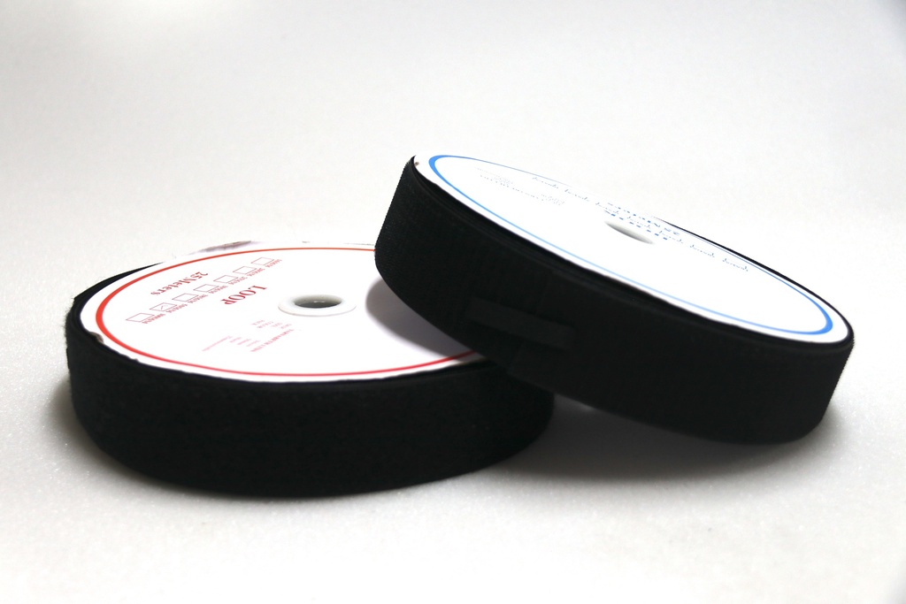 [CIS109] Velcro Negro 50mm 25mt
