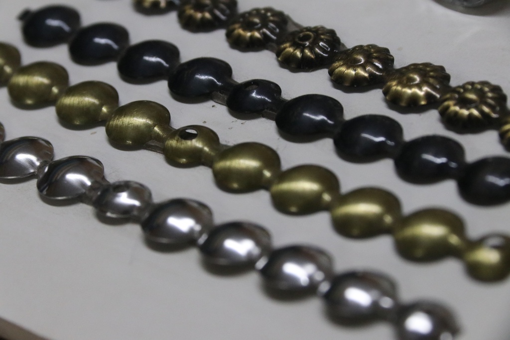 Clavos Tira 1mt (Dorado)